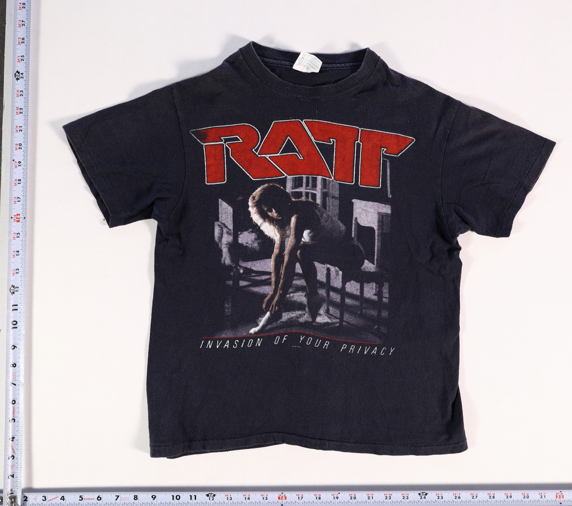 Vintage 1980s Ratt Invasion Of Your Privacy Tour '85 T-Shirt Size M
