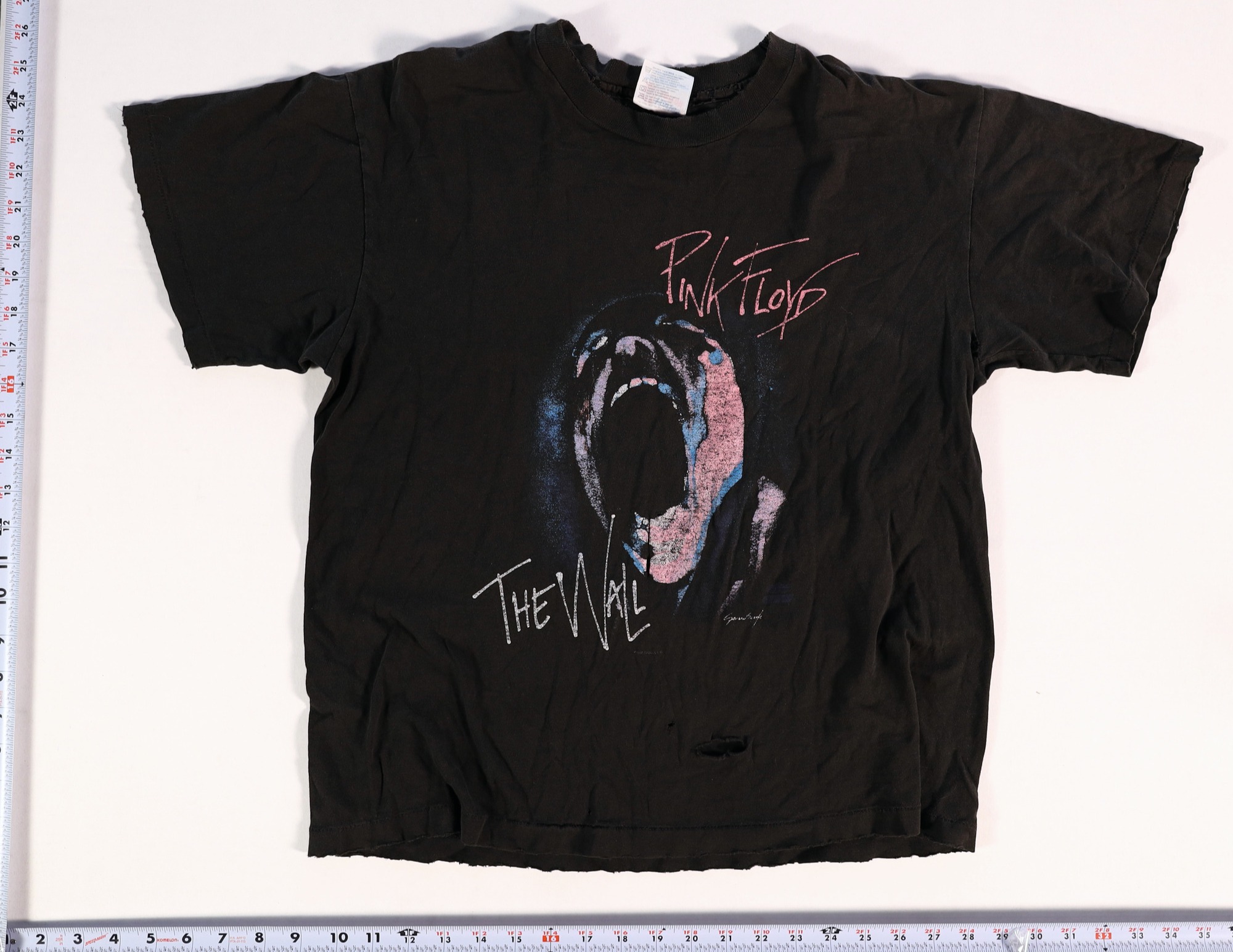 Vintage 1990s Pink Floyd The Wall T-Shirt Size L