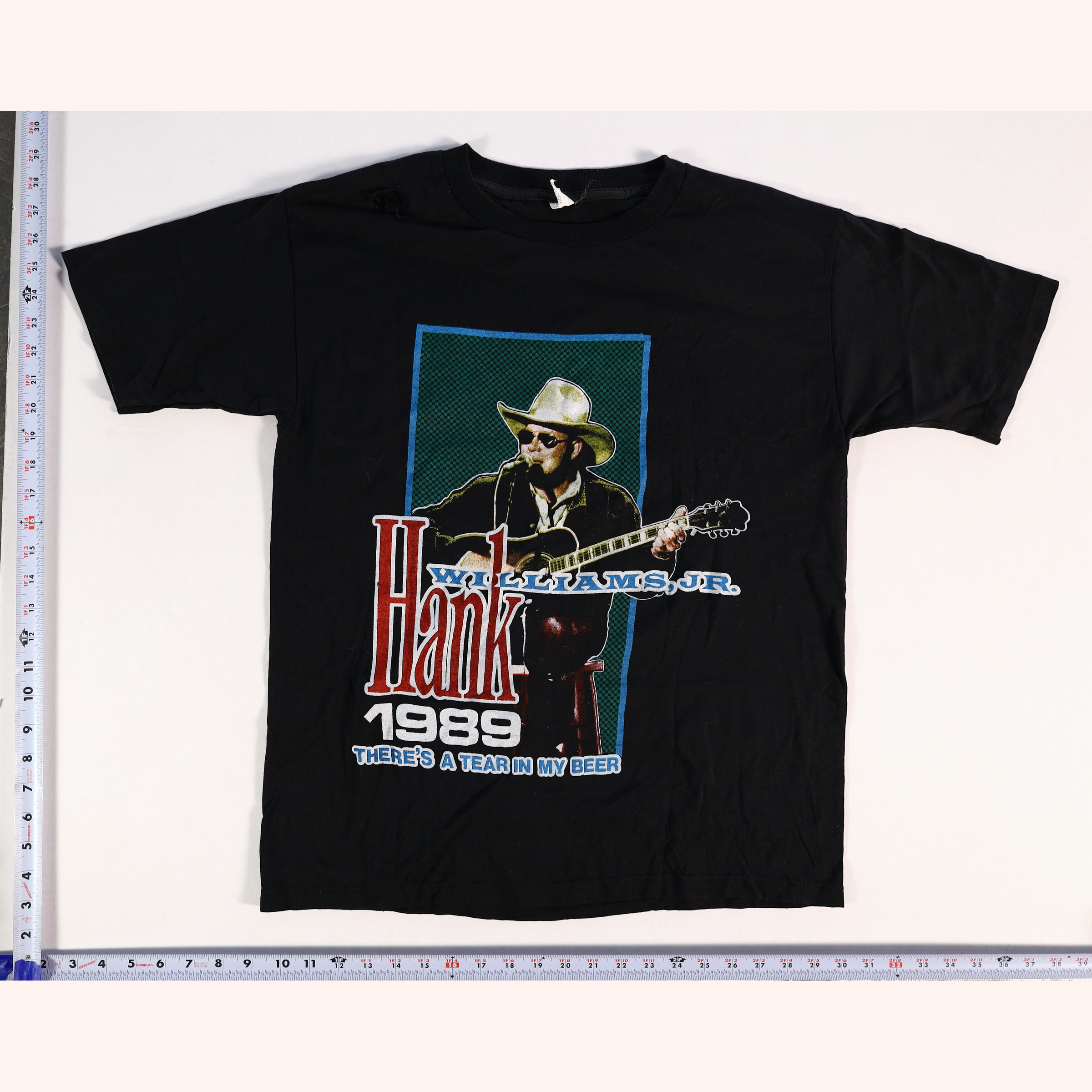 Vintage 1989 There's A Tear In My Beer / Entertainer Of The Year T-Shirt Size XL