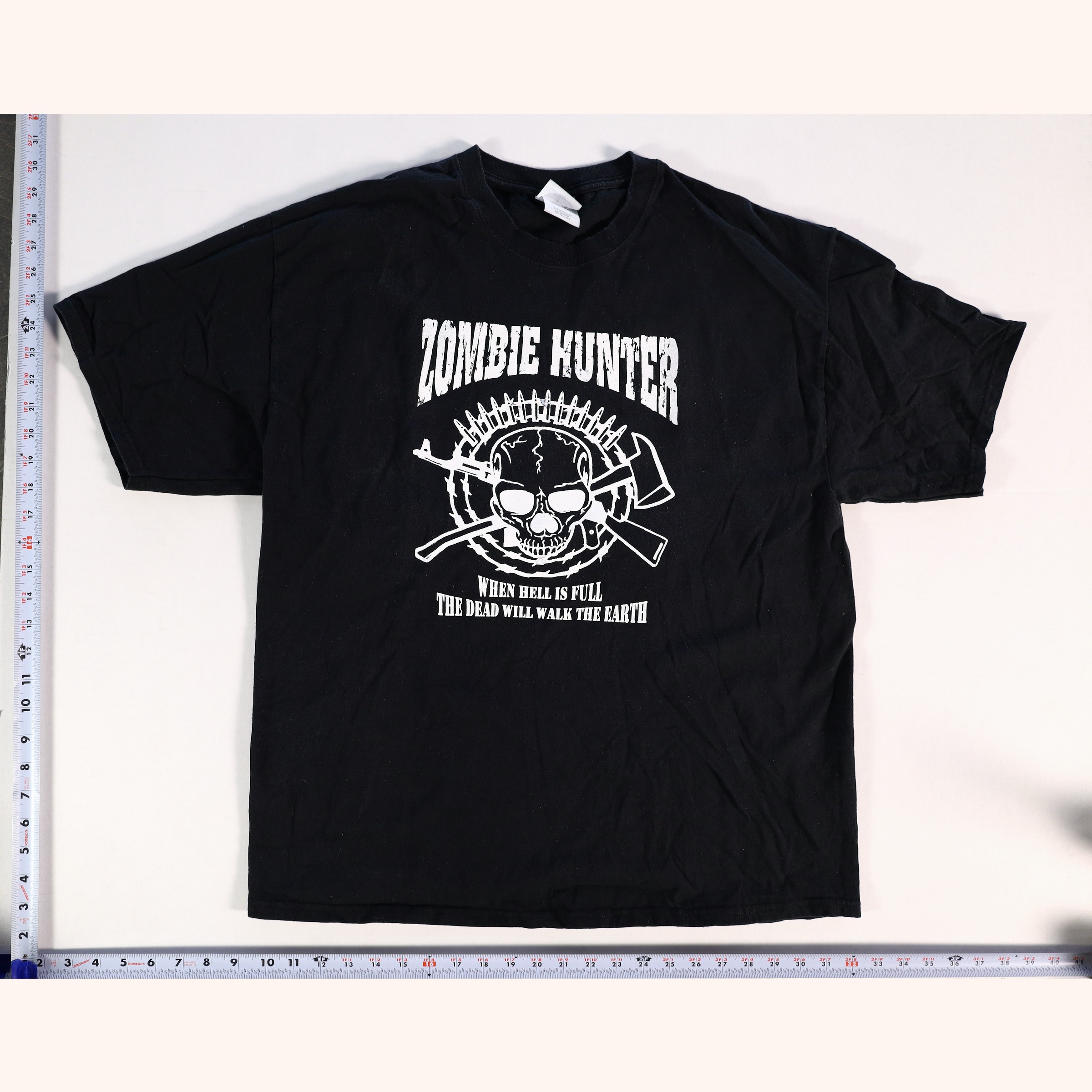 Zombie Hunter: When Hell Is Full The Dead Will Walk The Earth T-Shirt Size XL