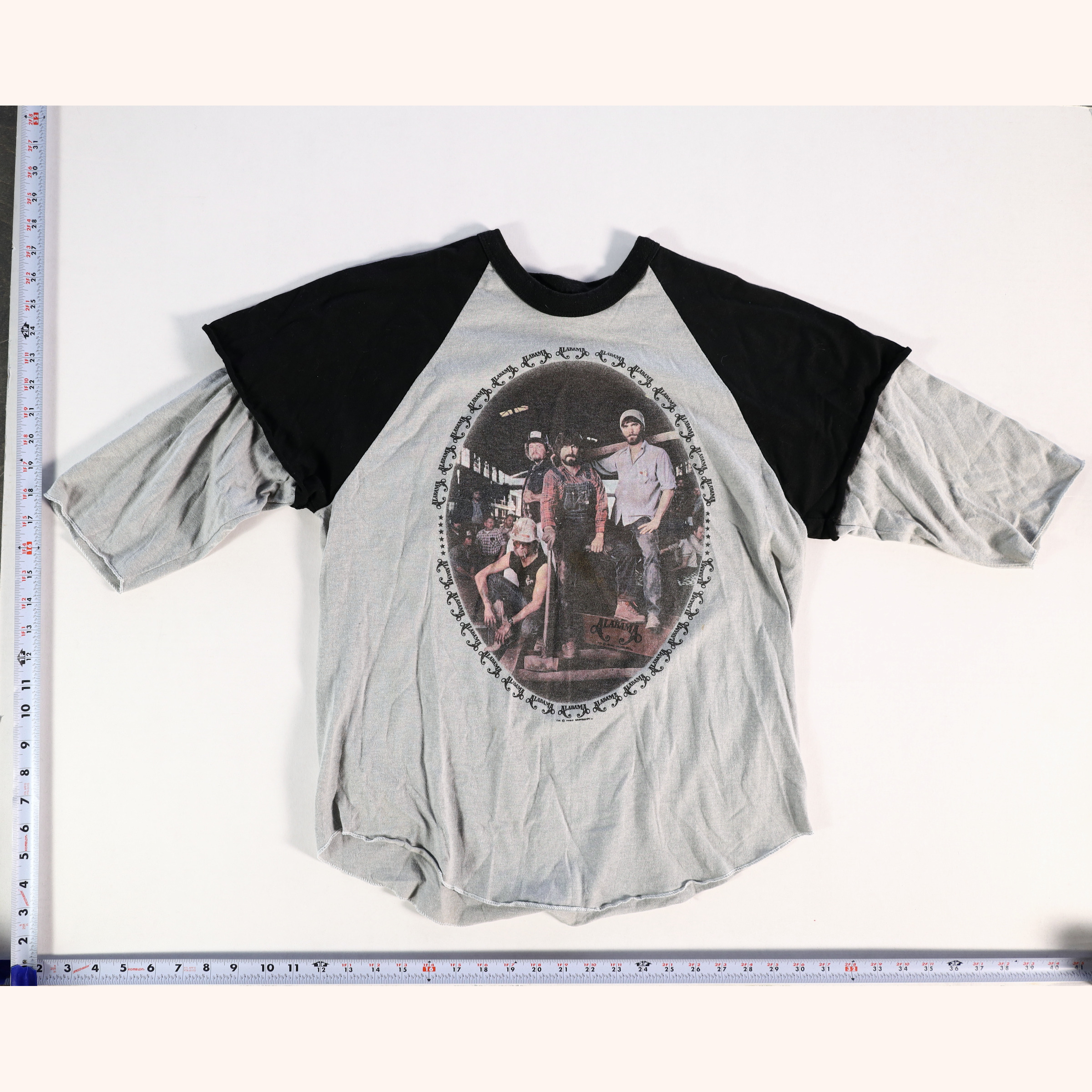 Vintage 1980s ALABAMA 40 Hour Week Tour '85 3/4 Sleeve Raglan Shirt Size L
