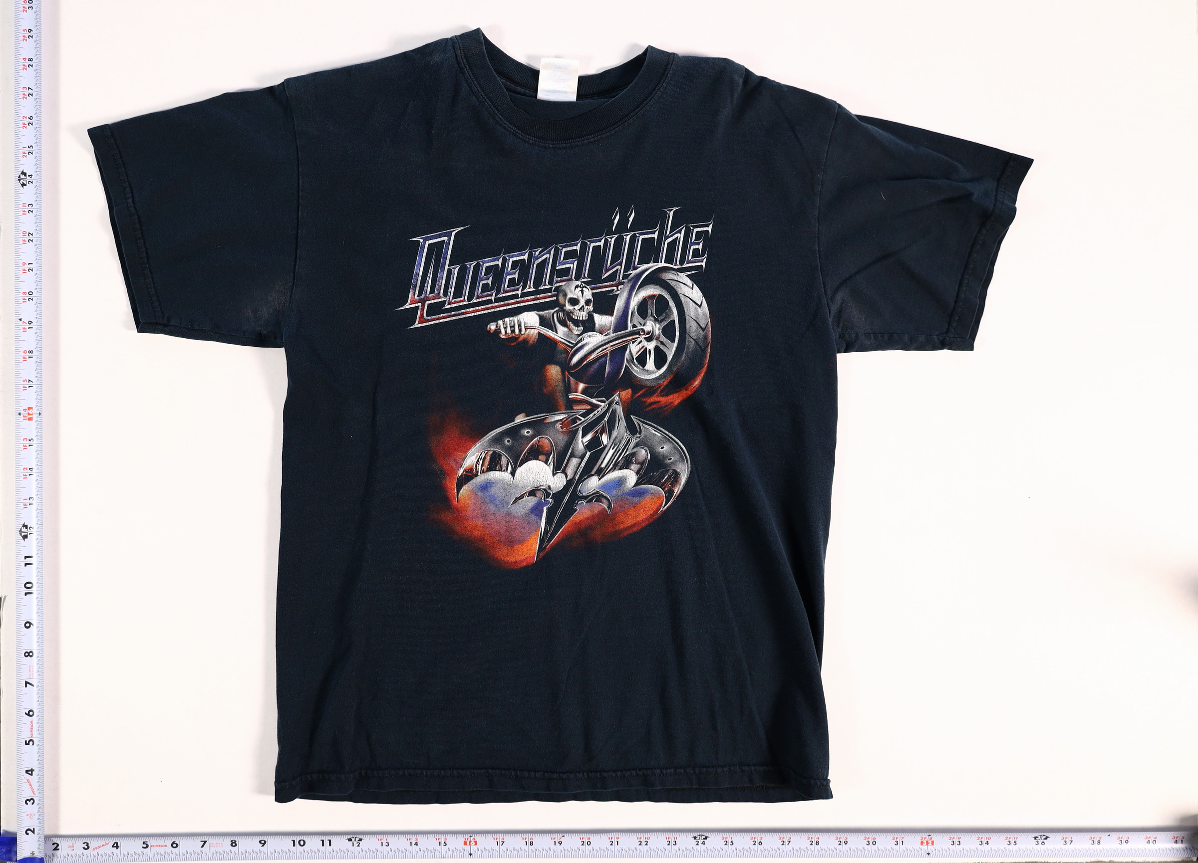 2000s Queensrÿche Concert Tour T-Shirt Size M Black Cotton Short Sleeve