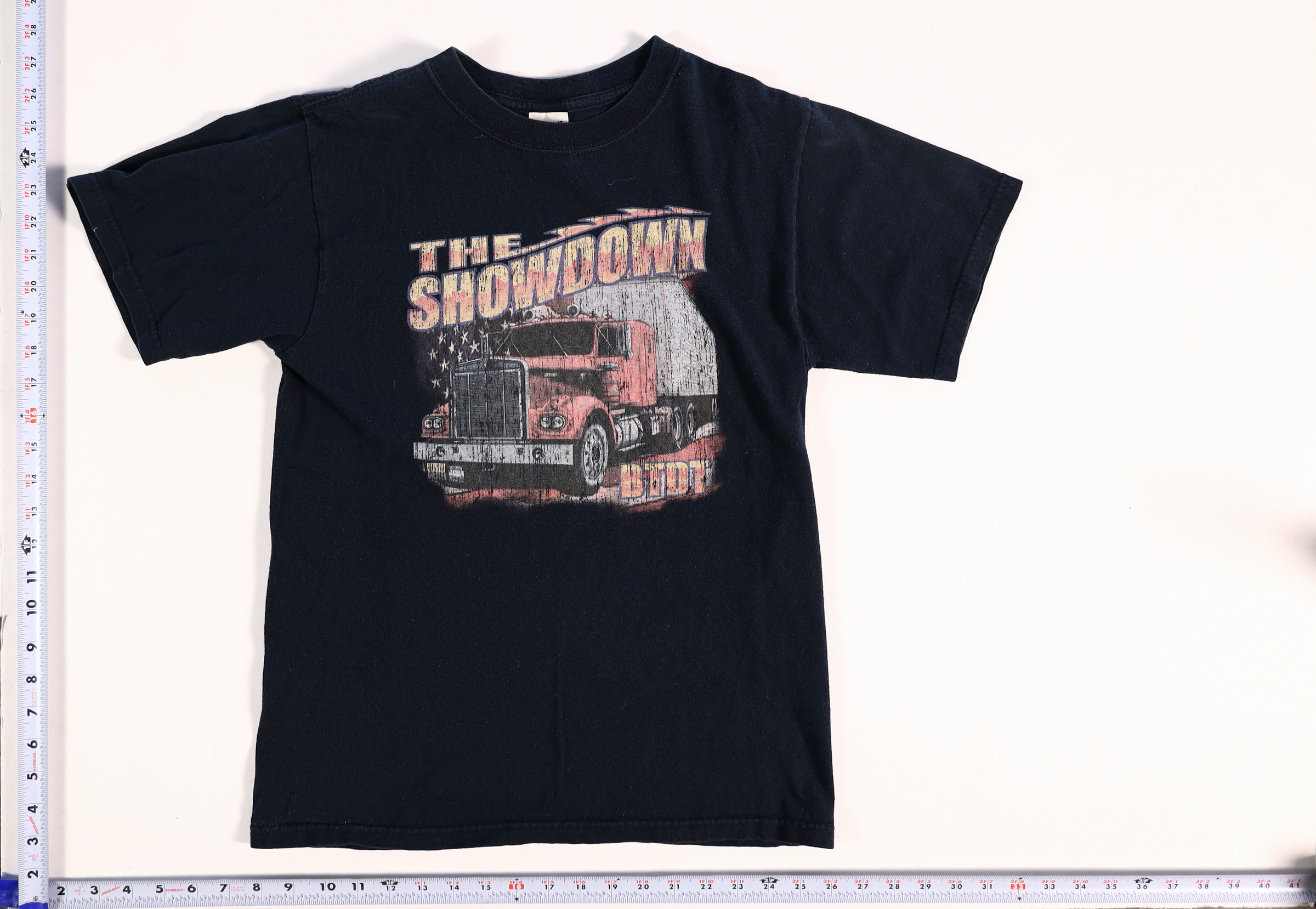 2000s The Showdown Semi Truck T-Shirt Size S
