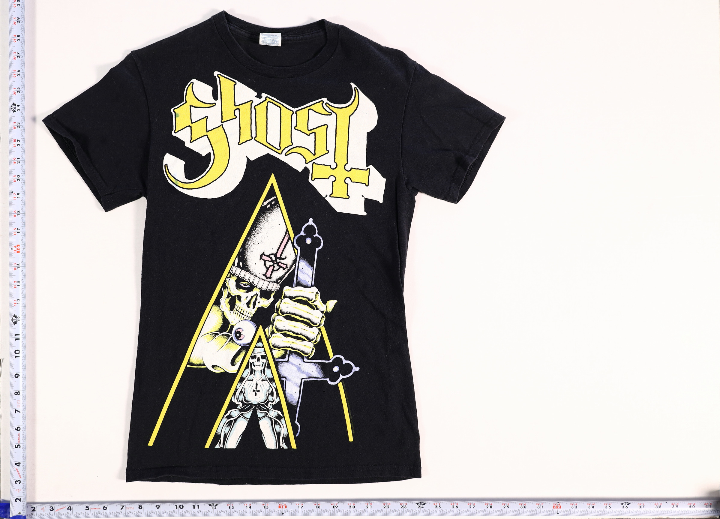 Ghost T-Shirt Size S