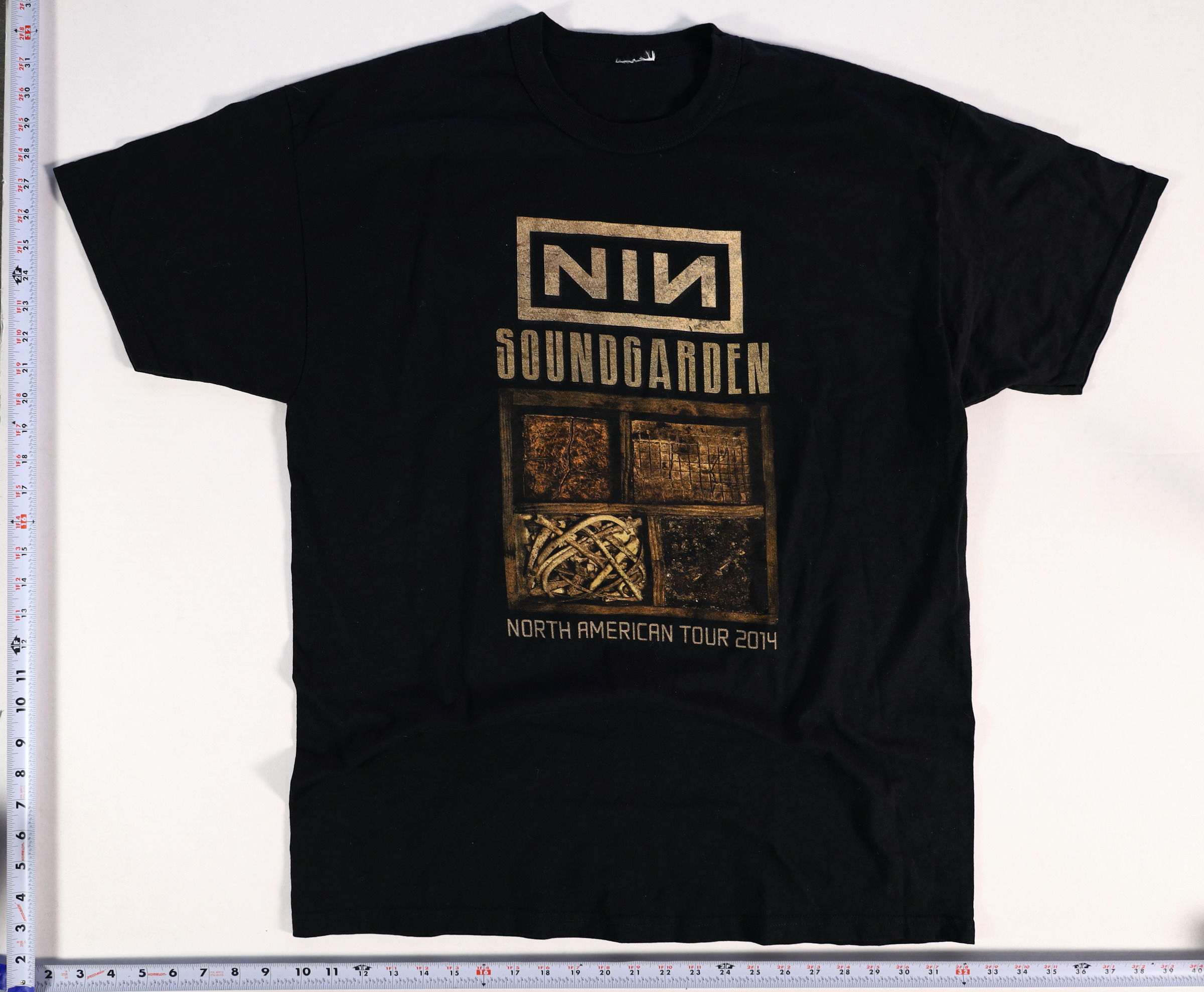 Nine Inch Nails / Soundgarden North American Tour 2014 T-Shirt XL